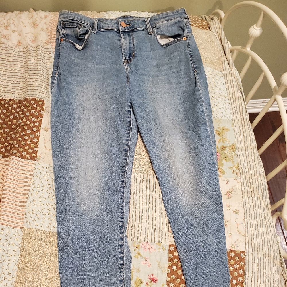 Blue skinny jeans